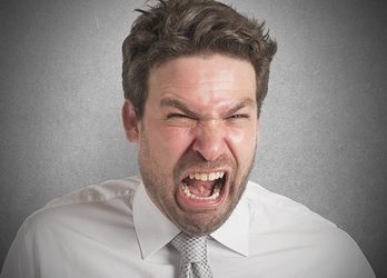 Ausschankhilfstätigkeit kostet Polizist Beamtenjob